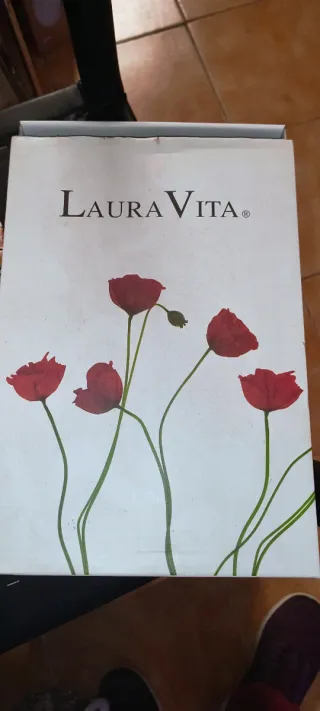 Zapatos Laura Vita negros y multicolor