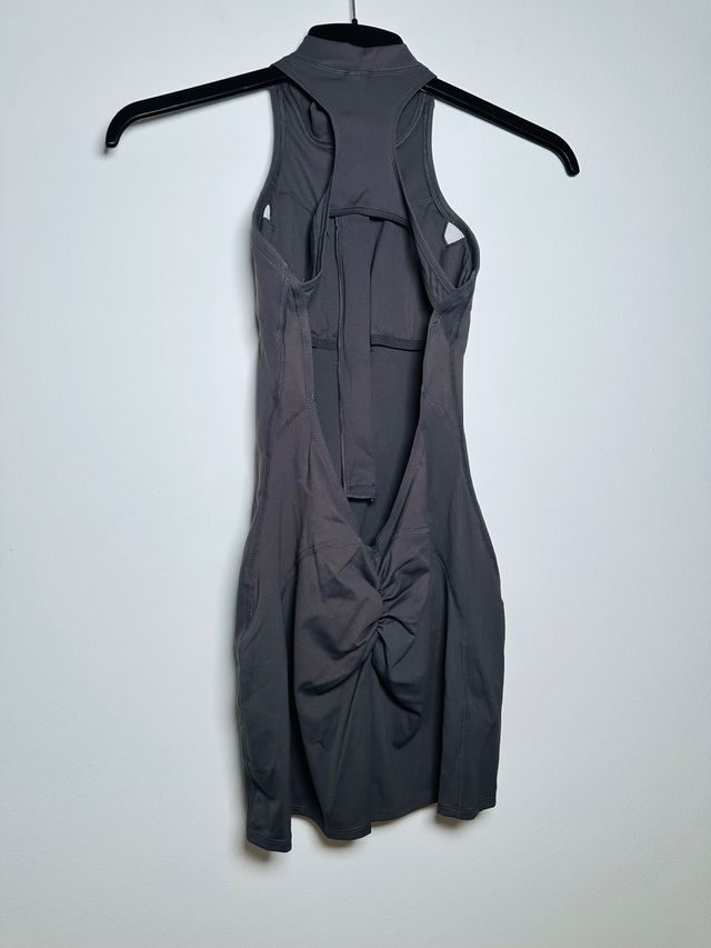 Mono deportivo mujer gris con cremallera