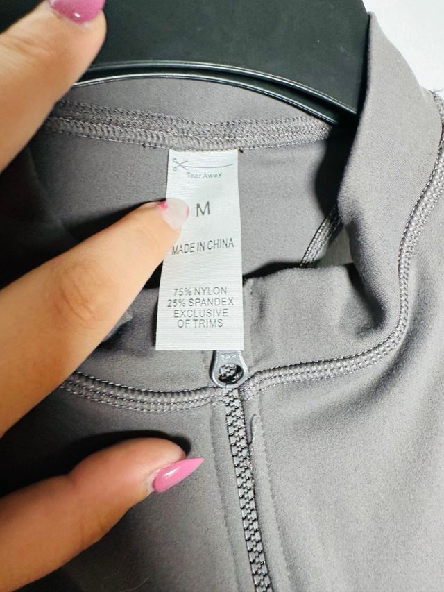 Mono deportivo mujer gris con cremallera