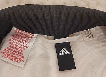 Sudadera Adidas Blanca y Negra con Detalles Rojos