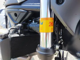 Suzuki SV 650 Roja con Baúl