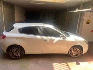 Alfa Romeo Giulietta 1.6 JTDM 105CV exclusive