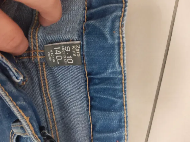 Pantalón vaquero corto niña