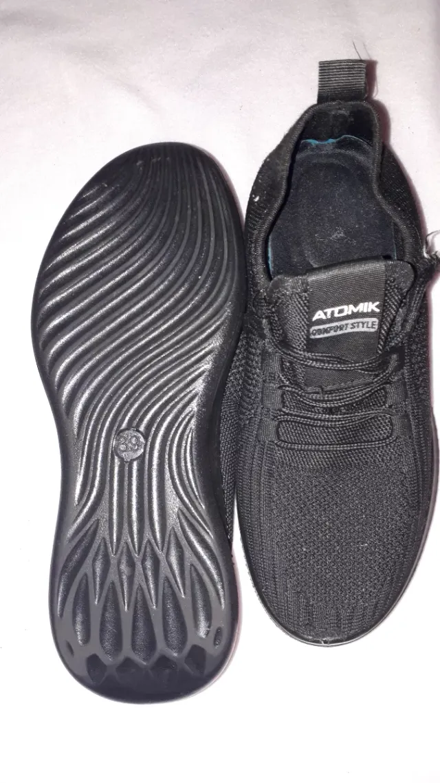 Zapatillas ATOMIK Negras