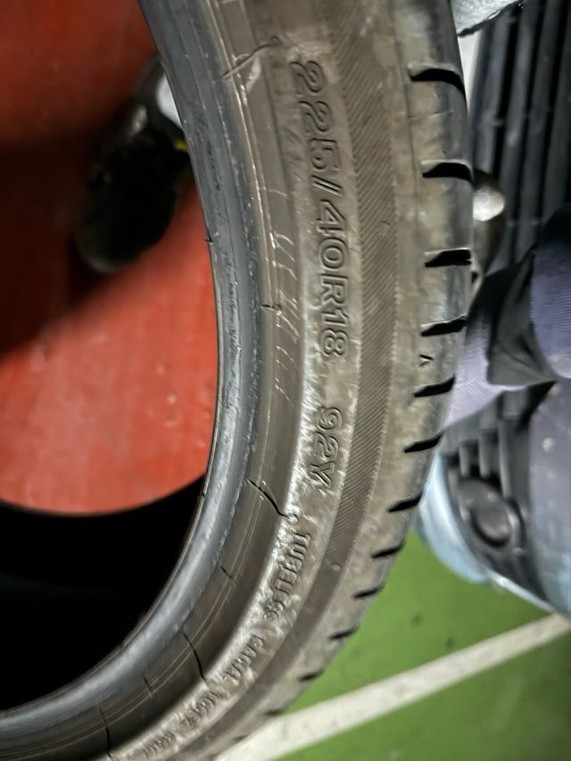 225/40 R18 92Y bridgestone