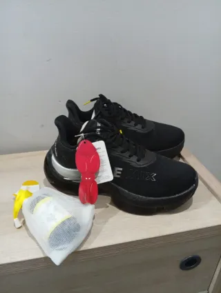 Zapatillas ONE MIX Negras.