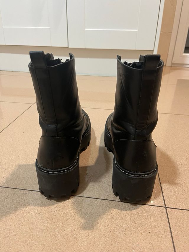 Botines Zara negros con cremallera