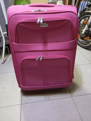 Maleta de viaje rosa