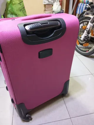 Maleta de viaje rosa