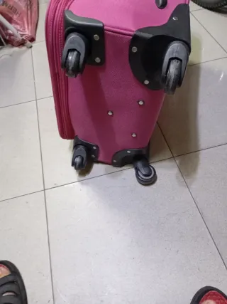 Maleta de viaje rosa