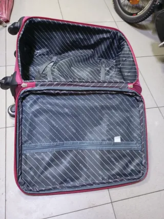 Maleta de viaje rosa