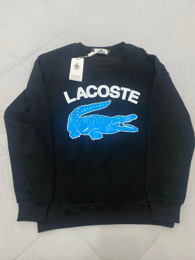 Sudadera Lacoste Negra con Cocodrilo Azul