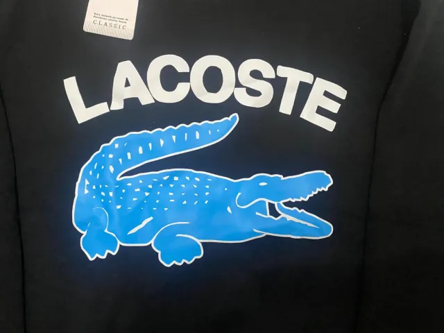 Sudadera Lacoste Negra con Cocodrilo Azul