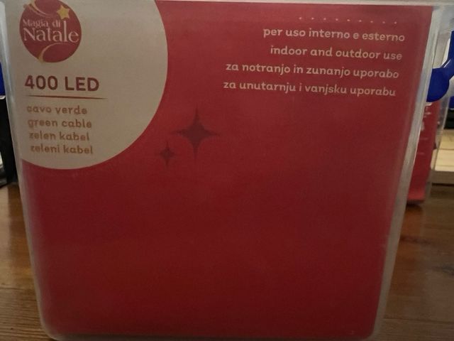 Luci LED Natale 400 led con cavo in PVC verde.