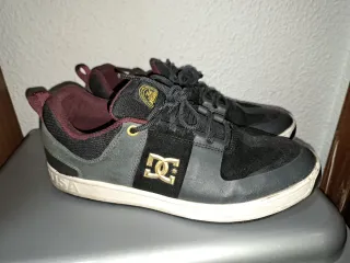 Zapatillas skate DC Talla 42 Negro y Dorado