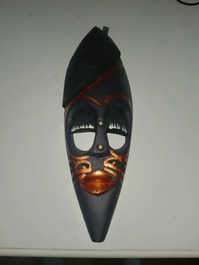 Máscara africana tradicional de Kenia