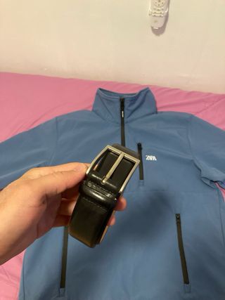 Chaqueta y cinturón de cuero Zara