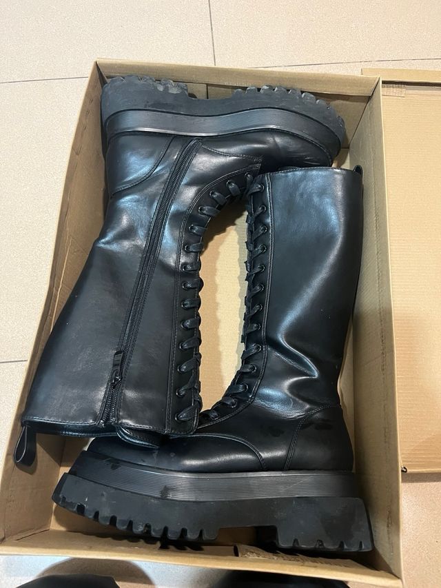 Botas Ulanka altas cordones plataforma track. 