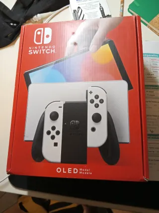 Nintendo Switch OLED - Bianco/Nero