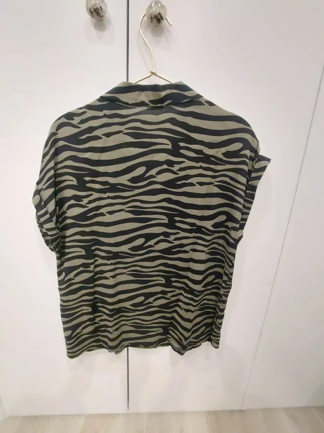 Camisa estampada cebra