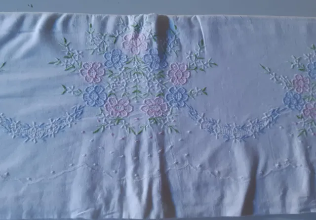 Lençol bordado para cama de 135cm