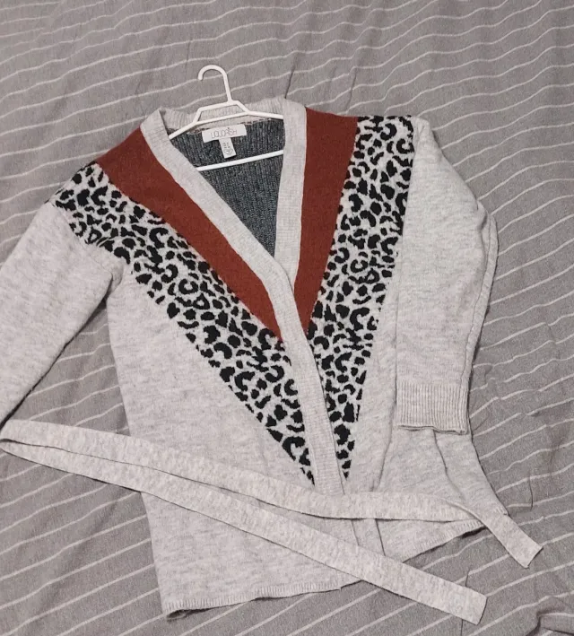 Jersey largo estampado animal print gris