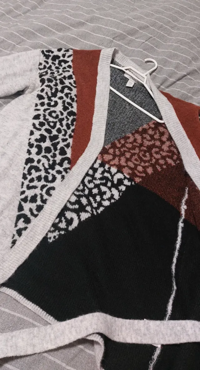 Jersey largo estampado animal print gris