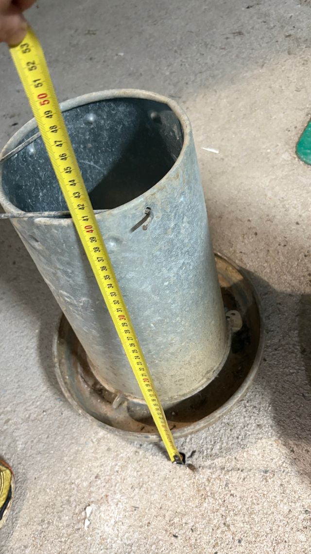 Tolva Comedero Gallinas Metálica