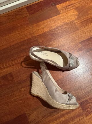 Sandalias Lucia Viguera Beige con Brillantes