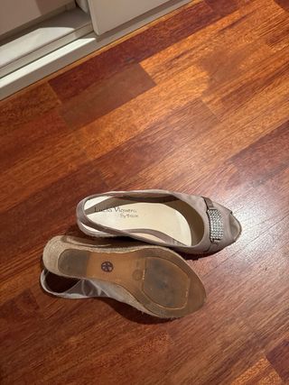 Sandalias Lucia Viguera Beige con Brillantes