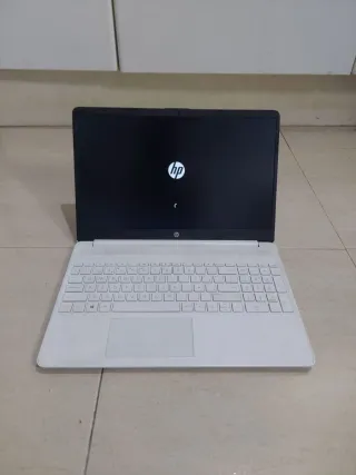 Ordenador Portátil HP blanco 