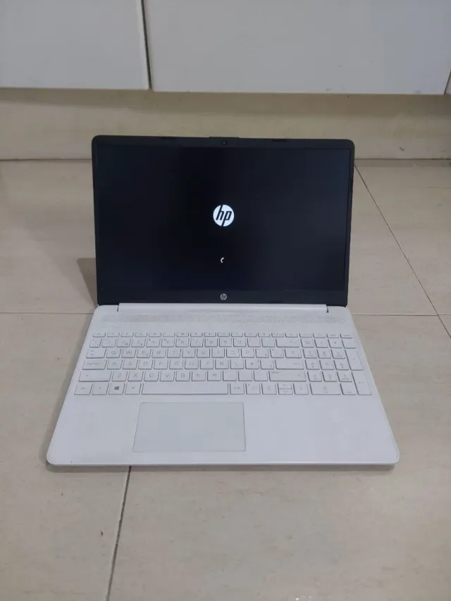 Ordenador Portátil HP blanco