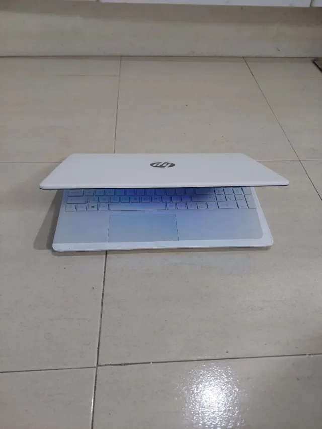 Ordenador Portátil HP blanco