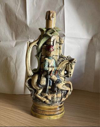 Bottiglia vintage ceramica cavaliere