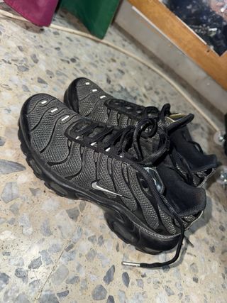 Nike TN Air Max Plus Negras