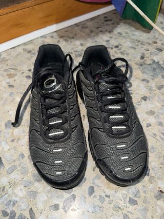 Nike TN Air Max Plus Negras