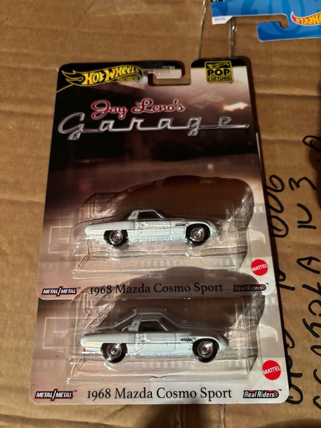 Hot Wheels Premium Jay Leno's Garage 1968 Mazda Co