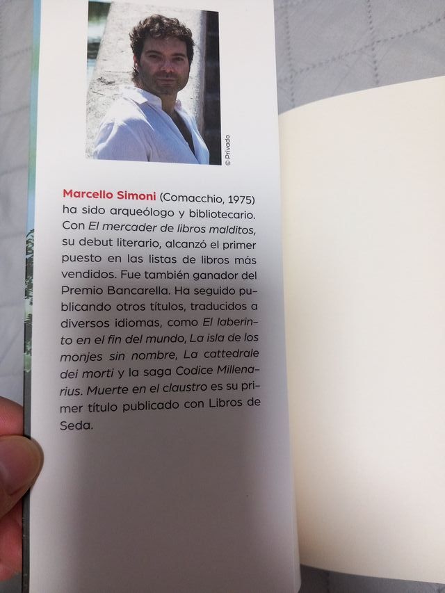 Muerte en el claustro