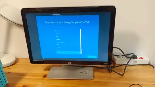 Ordenador Sobremesa y Pantalla HP.