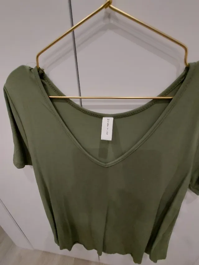 Camiseta verde manga corta