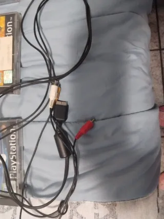 Consola Negra con 25 juegos y regalo 7 juegos más.