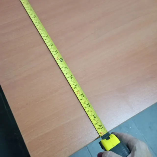 Mesa de despacho de madera