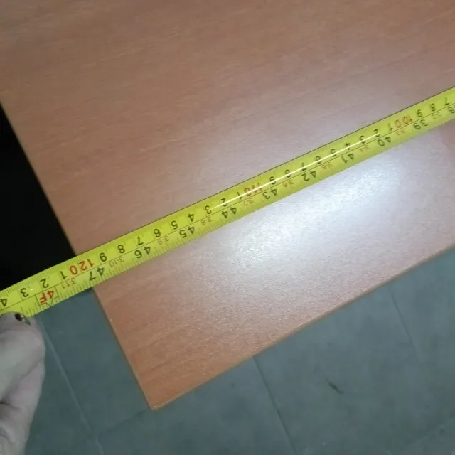 Mesa de despacho de madera