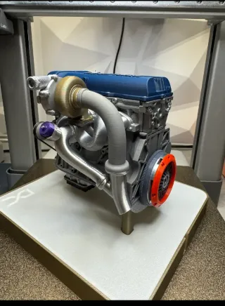 Motor NISSAN GT-R a escala