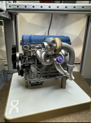 Motor NISSAN GT-R a escala