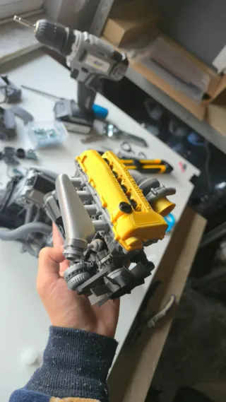 Motor NISSAN GT-R a escala