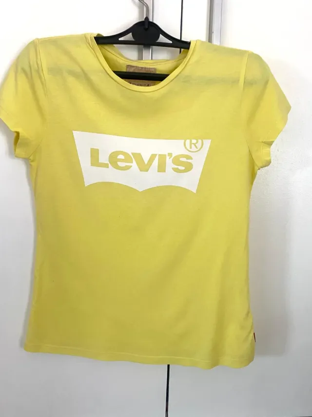 Camiseta Levi's Amarilla