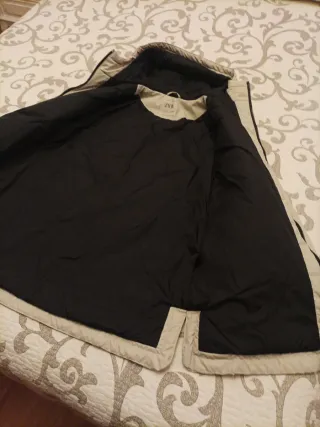 Parka Zara color crema talla como una  M. Sin usar
