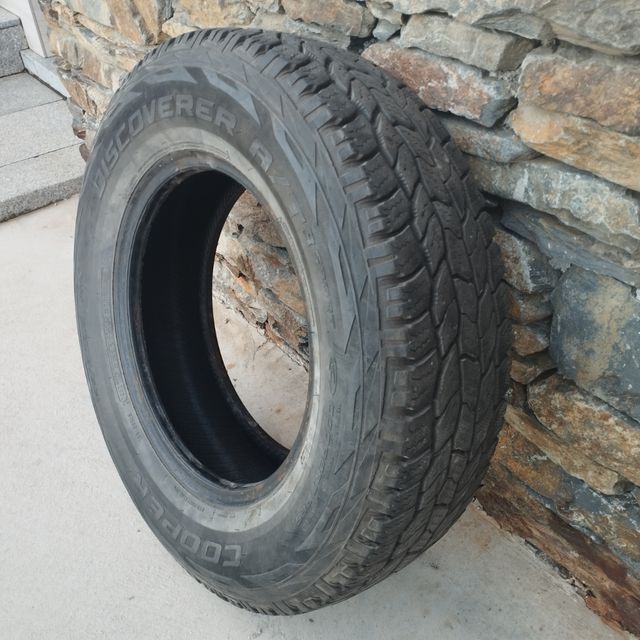 Neumático Cooper Discoverer A/T 3 Sport 195/80/15