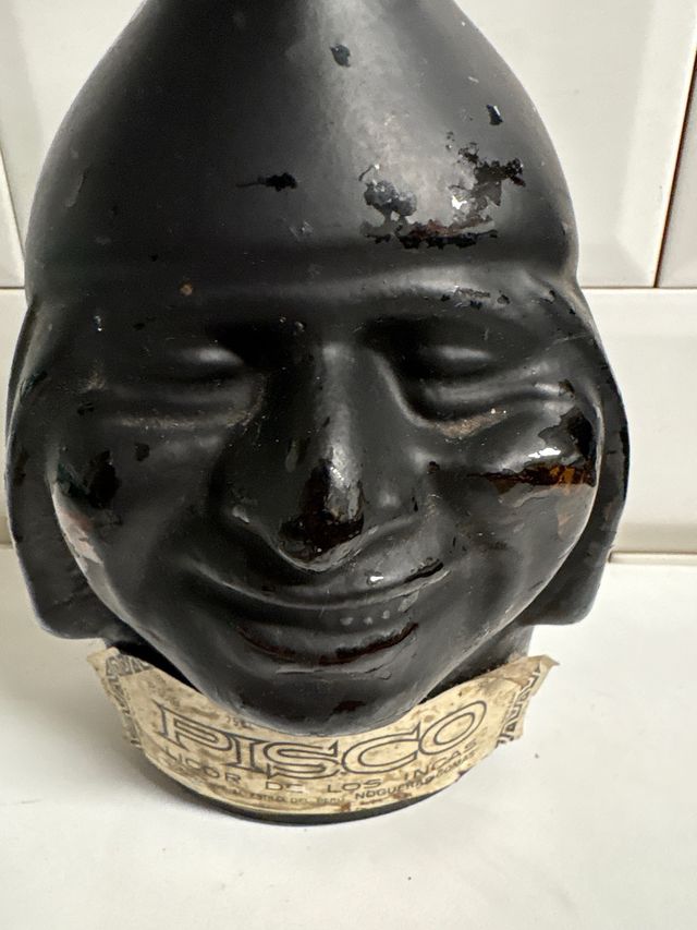 Botella Pisco Cara Indígena Negra